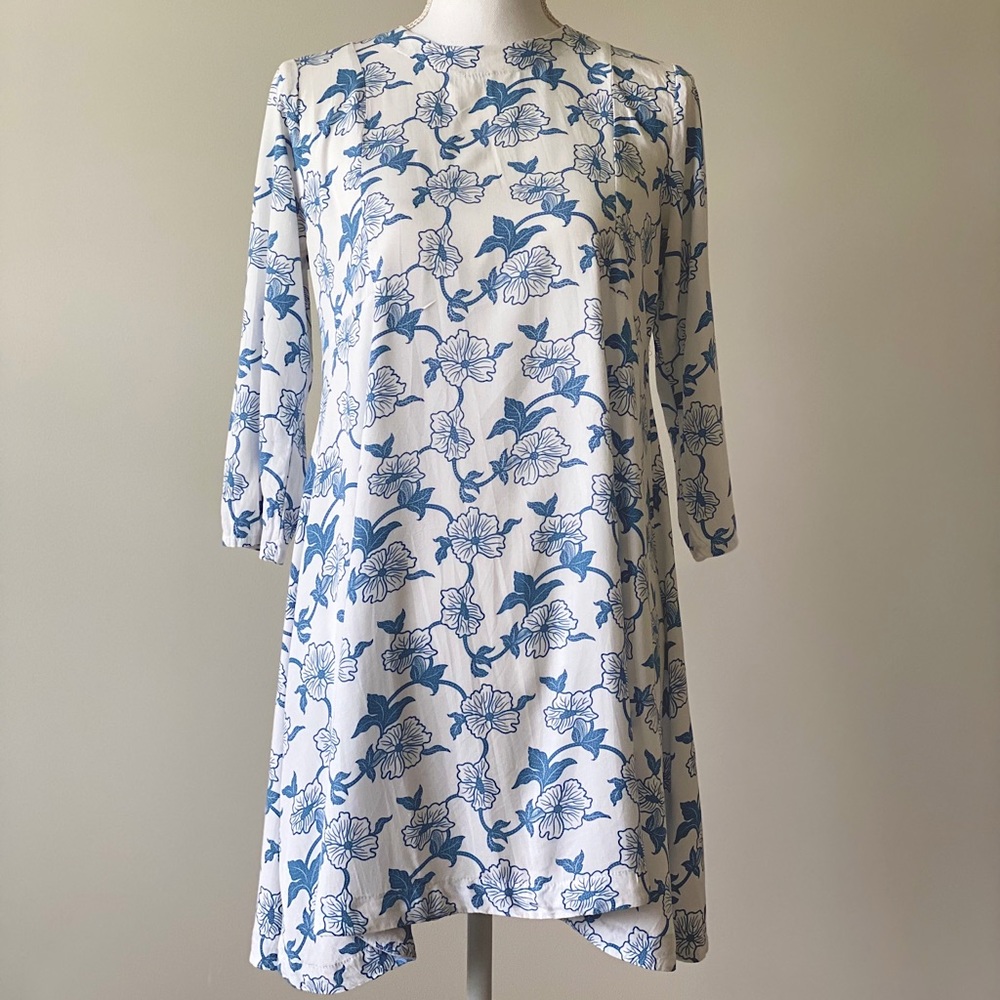 VALIJA Floral Print Short Dress SMALL White & Blue EXCELLENT CONDITION